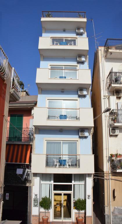 Costa Azzurra Hotel จีอาร์ดีนี นักซอส ภายนอก รูปภาพ